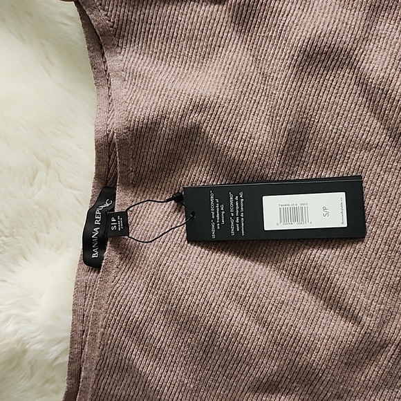 Banana Republic beige off-the-sholder sweater - S - Picture 2 of 3